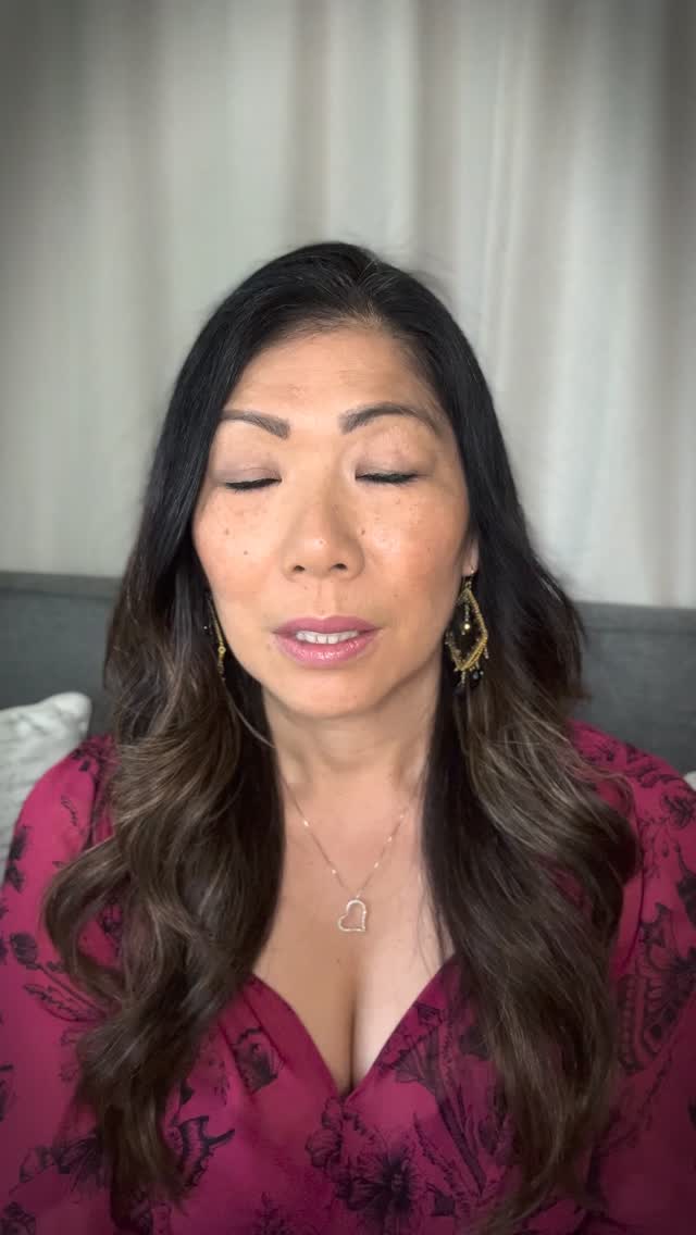 Sometimes the truth is hard to hear 💔 . If you’re experiencing the same pattern over and over again, then it might be time to look in the mirror. 🪞 

#selfaware #personalaccountability #emotionallyunavailable #toxicrelationship